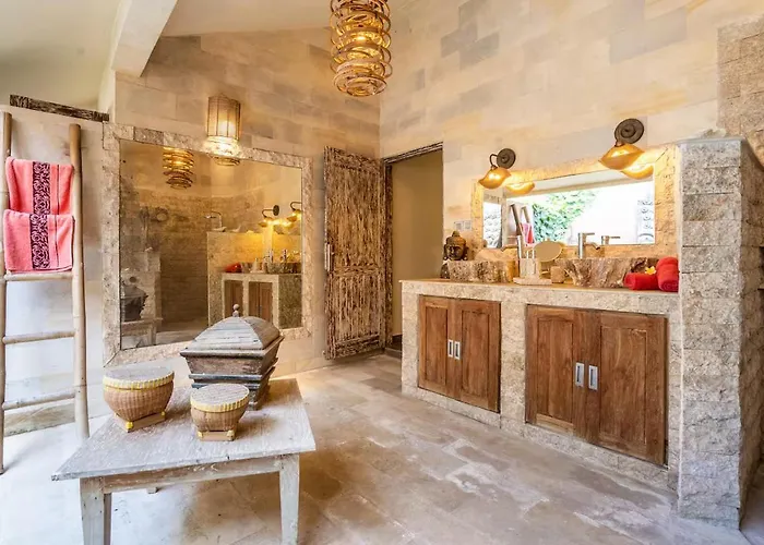 Cc- Cosy 2bdrs - Enclosed And Open Living Area * Seminyak