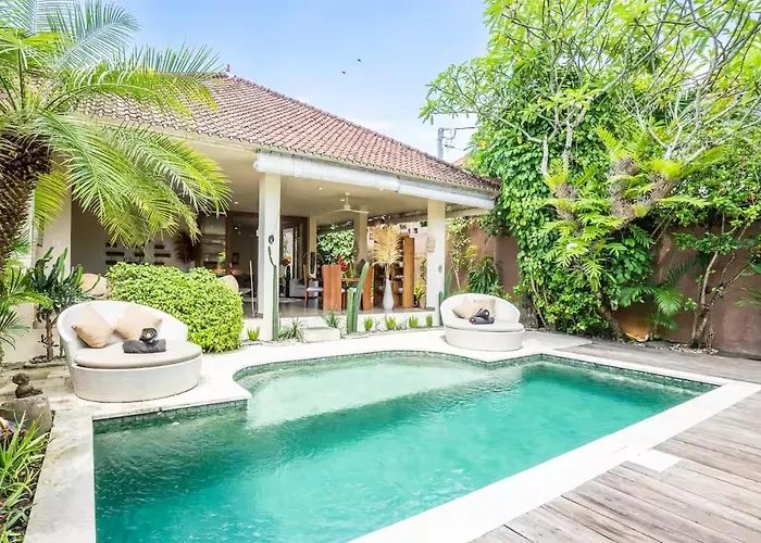 Cc- Cosy 2bdrs - Enclosed And Open Living Area Seminyak