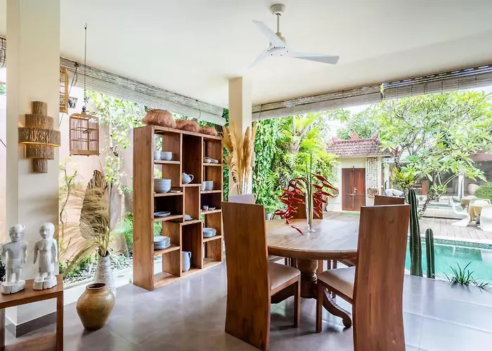 Cc- Cosy 2bdrs - Enclosed And Open Living Area *